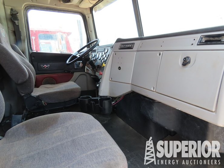 2015-western-star-4900-image-7