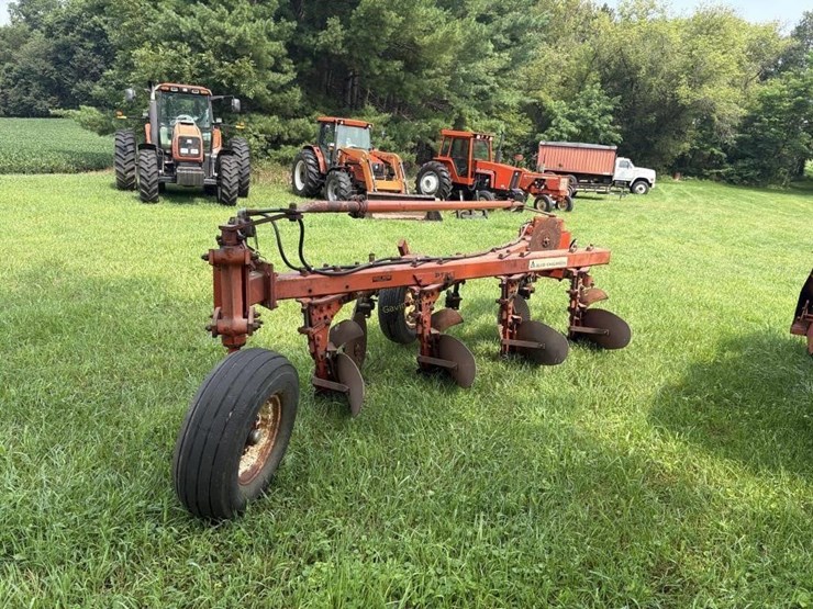 allis-chalmers-4-bottom-semi-mount-plow-image-6