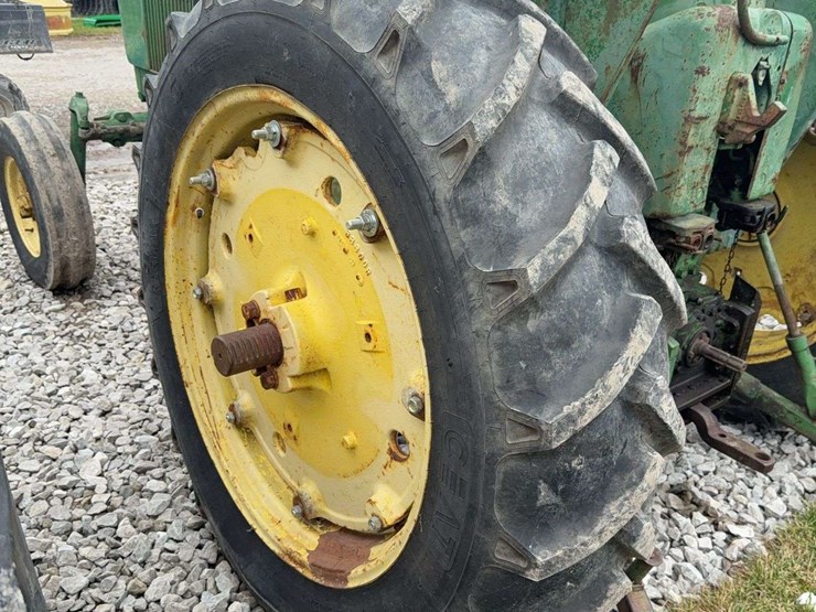 1961-john-deere-3010-image-11