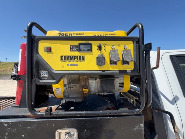2022-chevrolet-3500hd-image-13