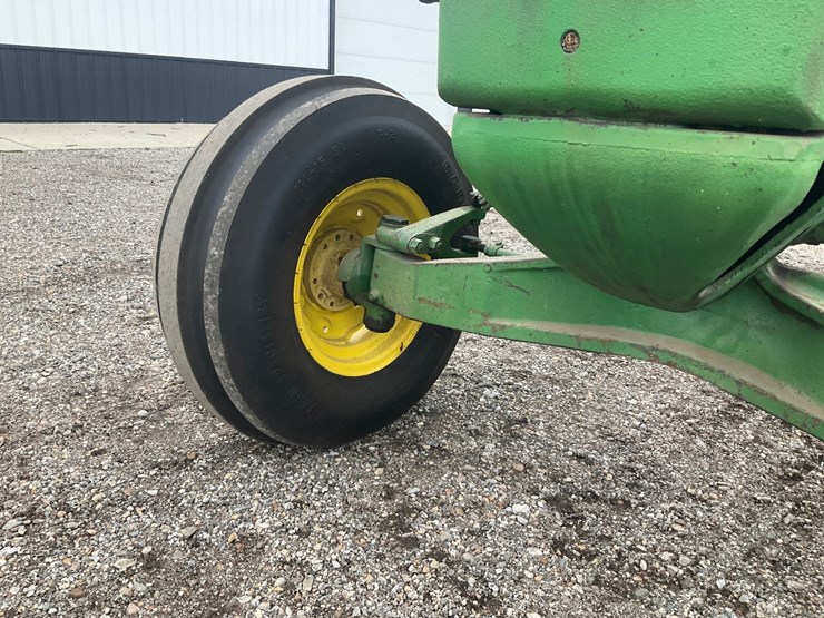 1958-john-deere-730-image-10