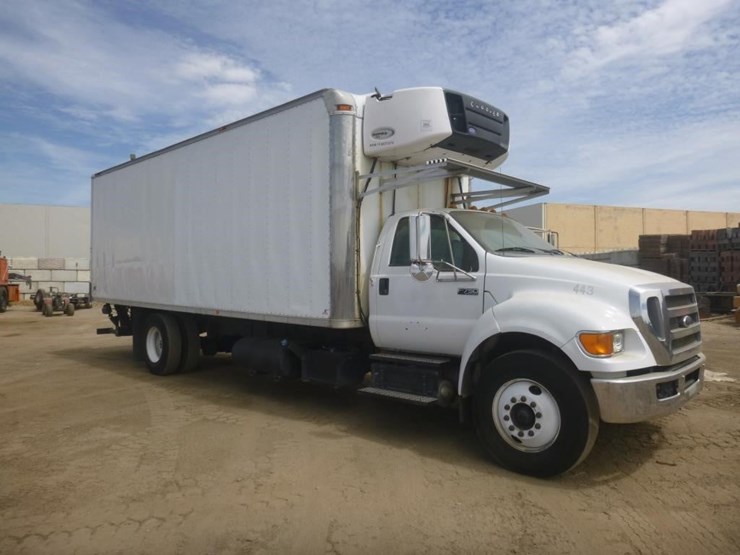 2011-ford-f750-image-2