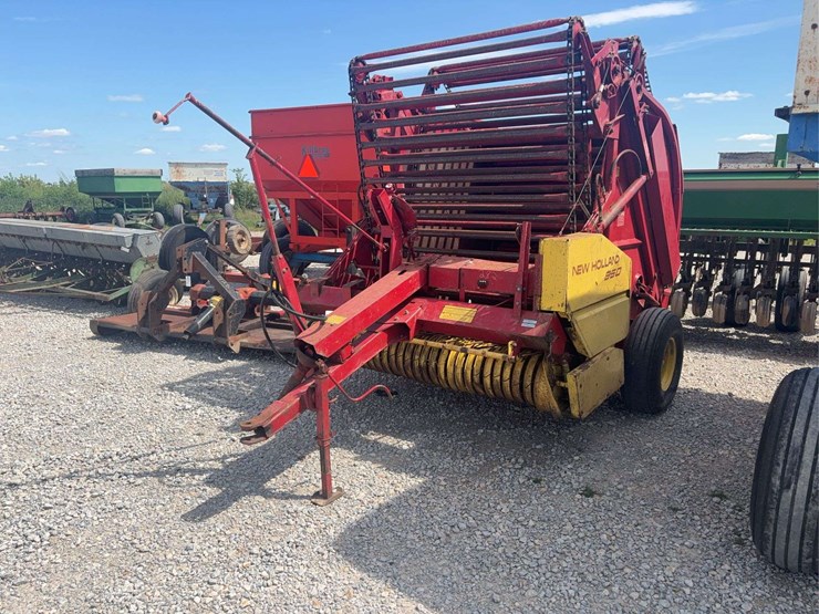 new-holland-850-image-2