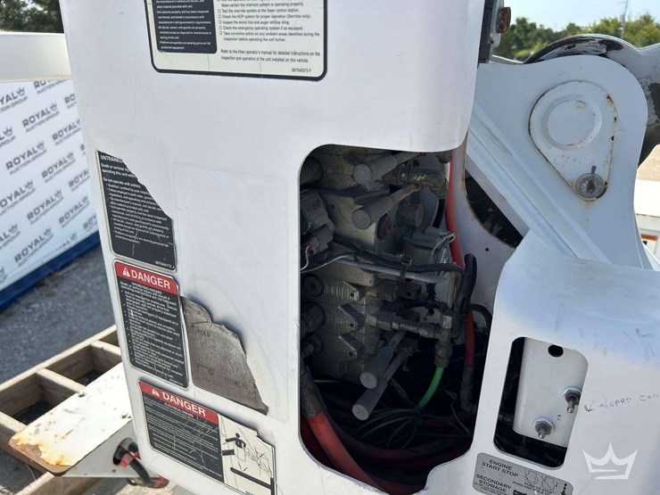 2019-freightliner-m2-106-image-34