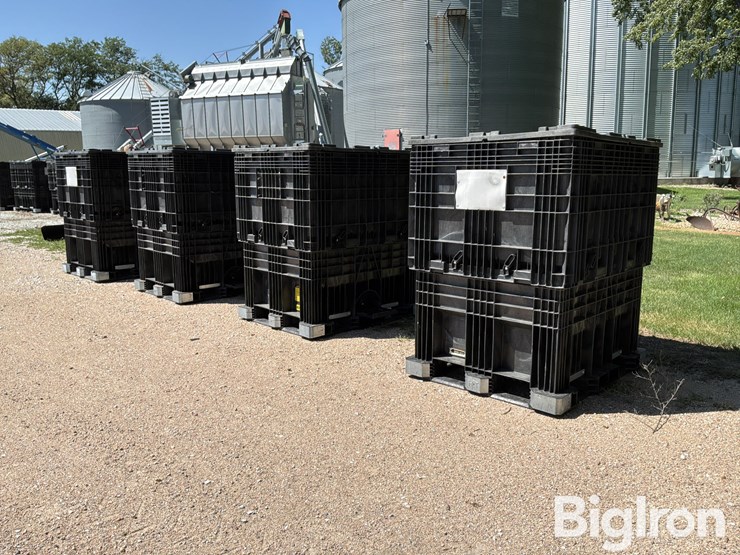 buckhorn-5745330fr0-bulk-seed-boxes-image-1