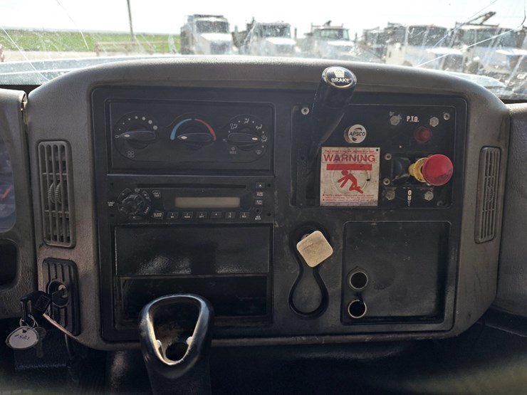 2014-international-workstar-7300-image-10