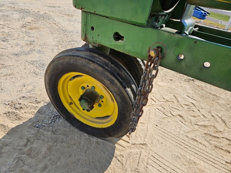 john-deere-b-image-38