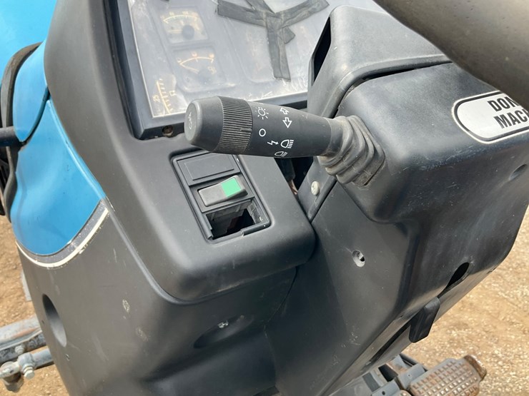 new-holland-ts100-image-73