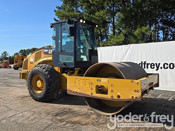 2020-caterpillar-cs56b-image-7