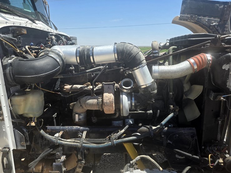1998-peterbilt-379-image-12