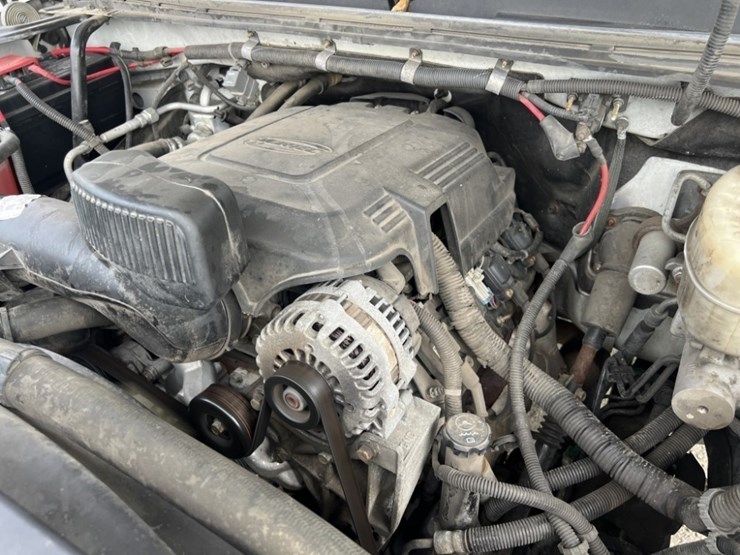 2014-chevrolet-silverado-3500-image-45