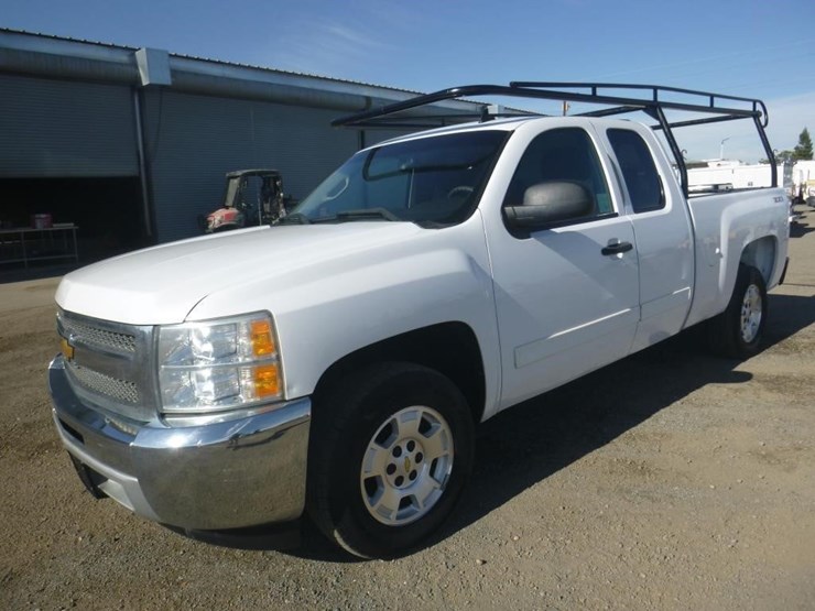 2019-chevrolet-1500-image-1
