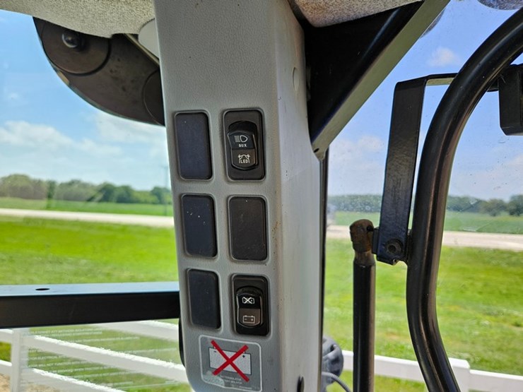new-holland-t6.155-image-42