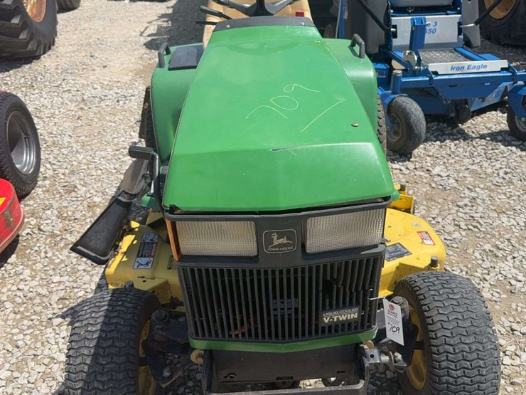 john-deere-425-image-2