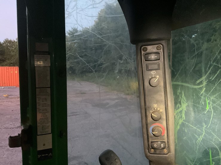 2006-deere-648g-iii-image-33