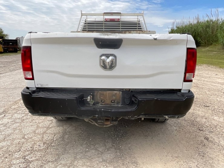2018-dodge-3500-image-6
