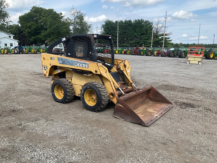 john-deere-325-image-7