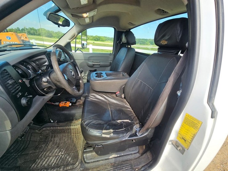 2007-chevrolet-3500hd-image-25