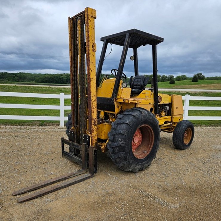 #127 • Case Single Stage Fork Lift