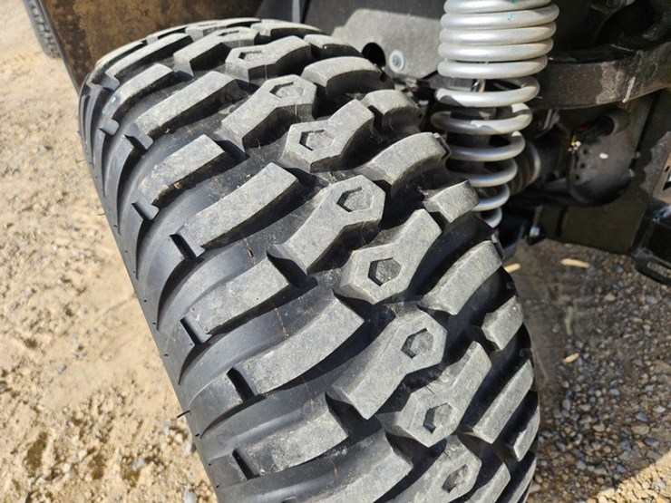 john-deere-gator-image-42