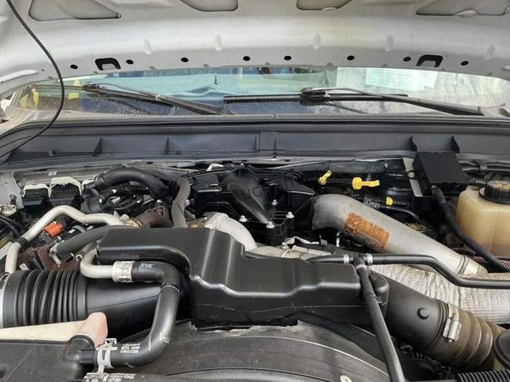 2015-ford-f550-image-14
