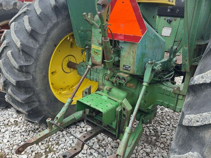 1976-john-deere-3020-image-7