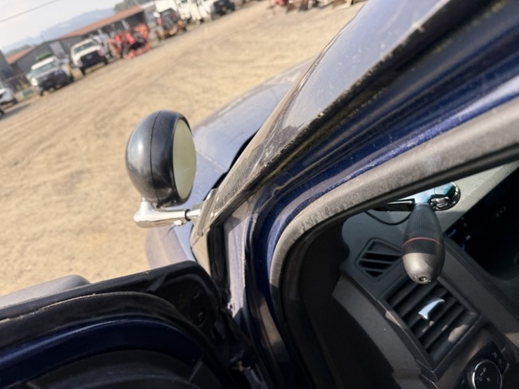 2015-ford-explorer-image-24