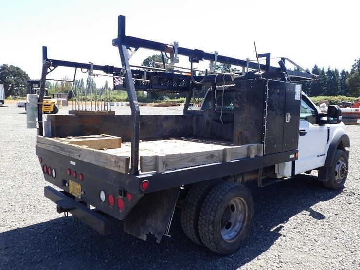 2020-ford-f550-image-5