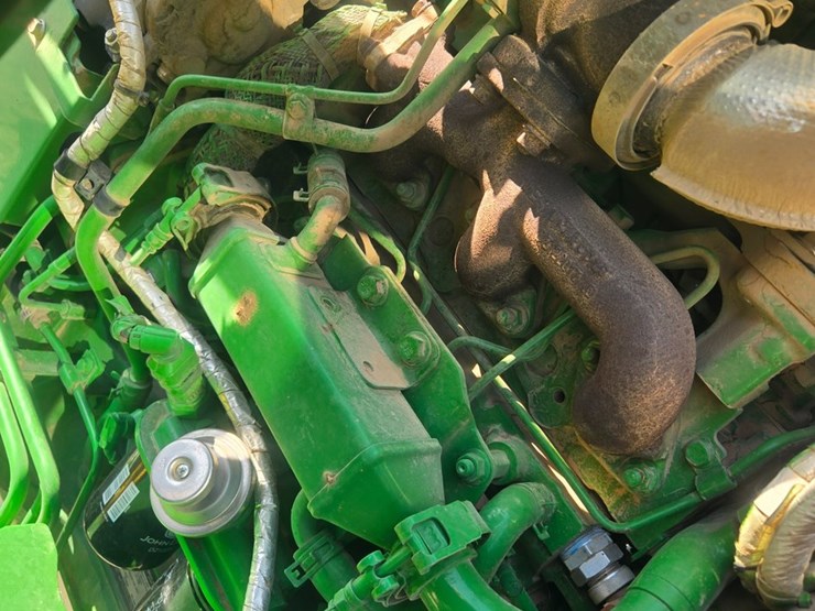 2024-john-deere-5075e-image-22