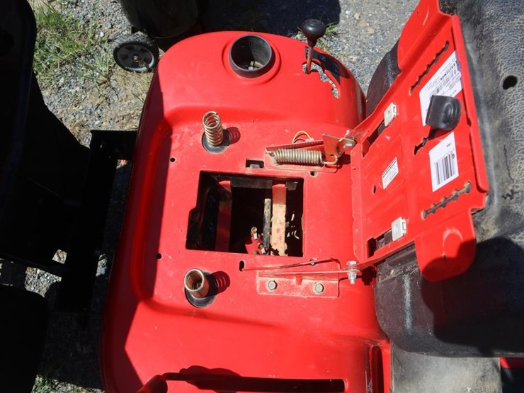 craftsman-t110-tractor-image-18