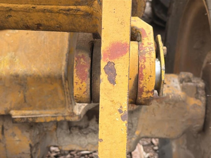 1990-deere-444e-image-22