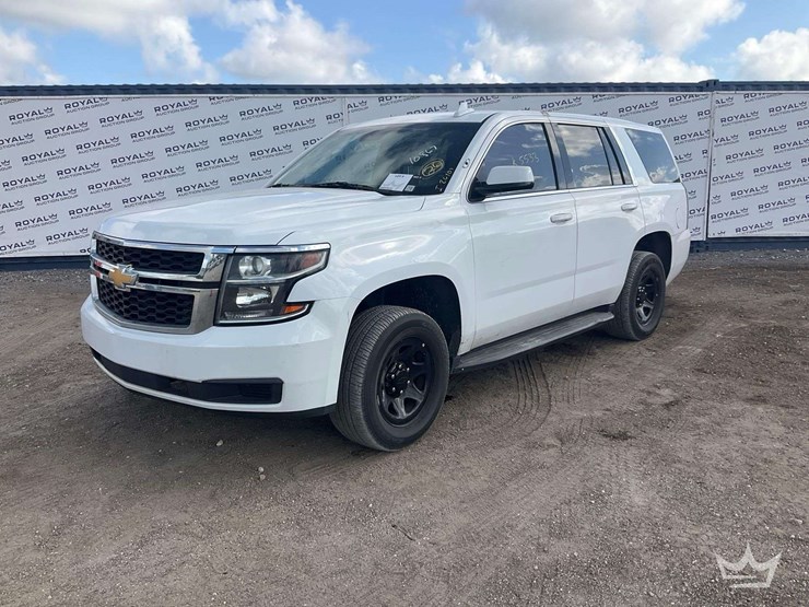 2019-chevrolet-tahoe-image-1