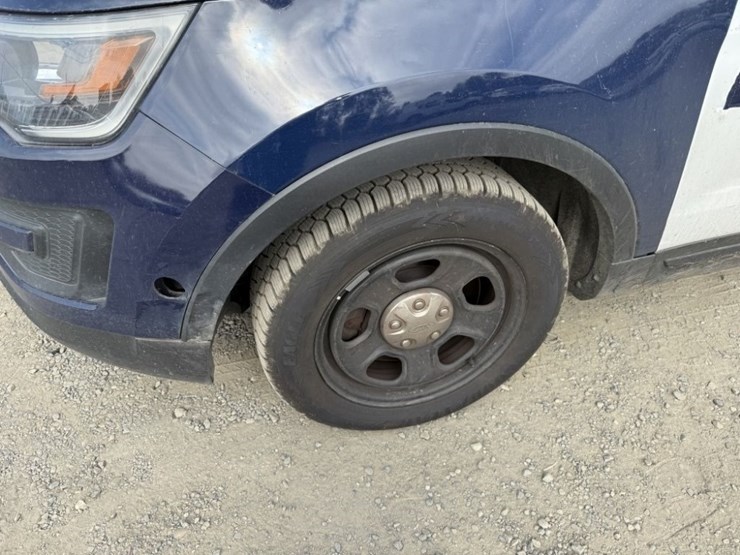 2018-ford-explorer-image-9