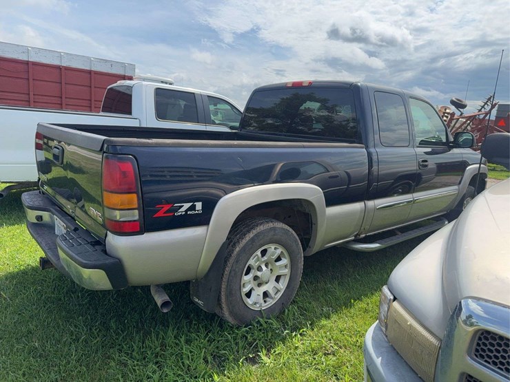 2005-gmc-1500-image-3
