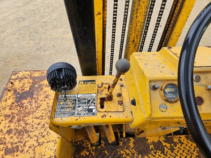 #127-•-case-single-stage-fork-lift-image-29