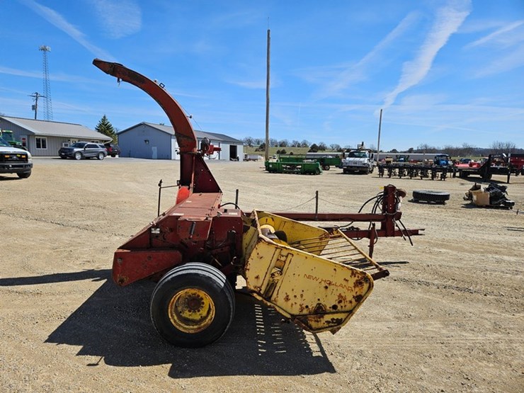new-holland-770-image-6