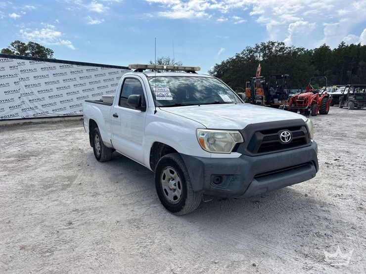 2014-toyota-tacoma-image-2