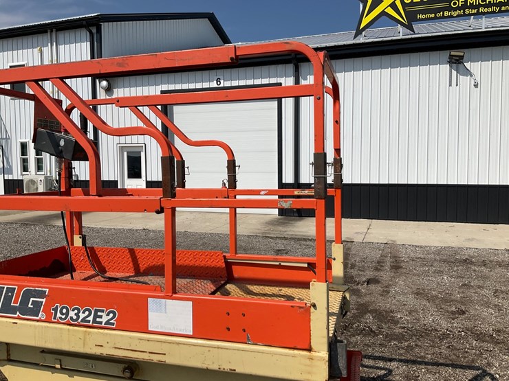jlg-1932e2-image-25