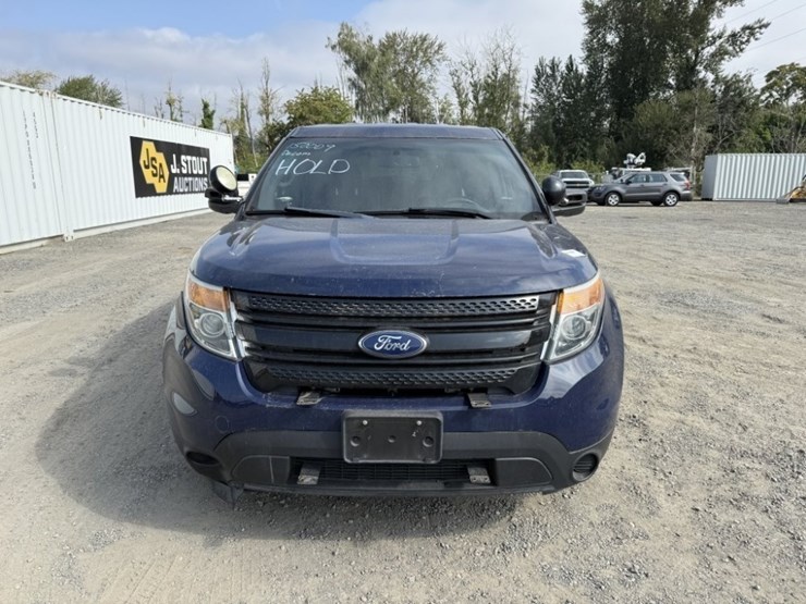 2015-ford-explorer-image-8