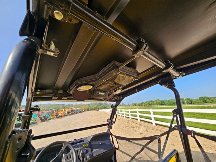 john-deere-gator-image-21