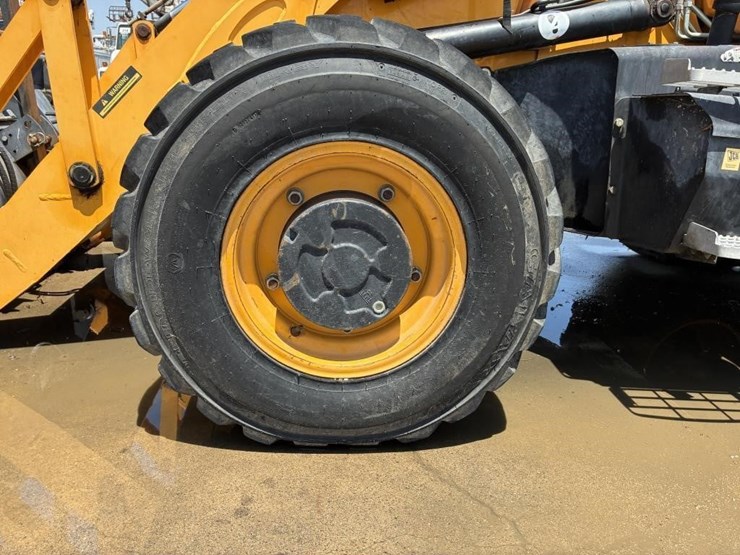 2008-jcb-3cx-image-16