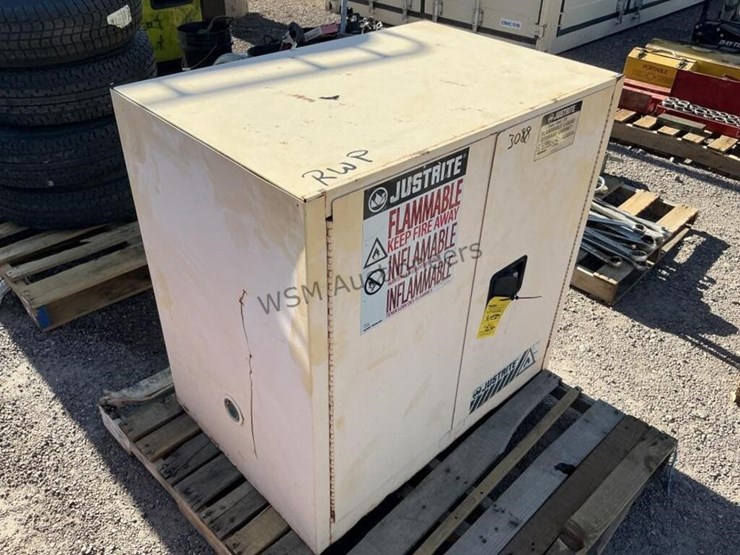 flammable-storage-cabinet-image-1