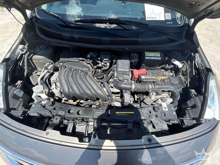 2016-nissan-versa-sedan-image-7