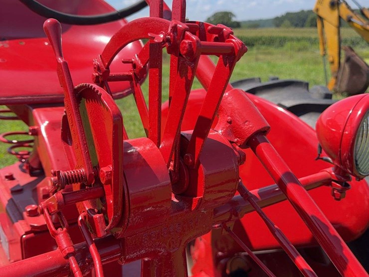 1950-farmall-c-image-19