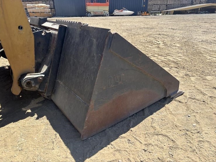 2019-caterpillar-272d2-image-12