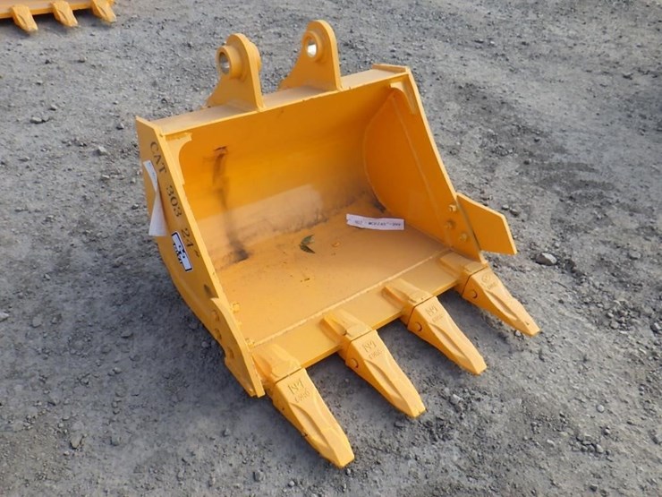 caterpillar-303-image-4