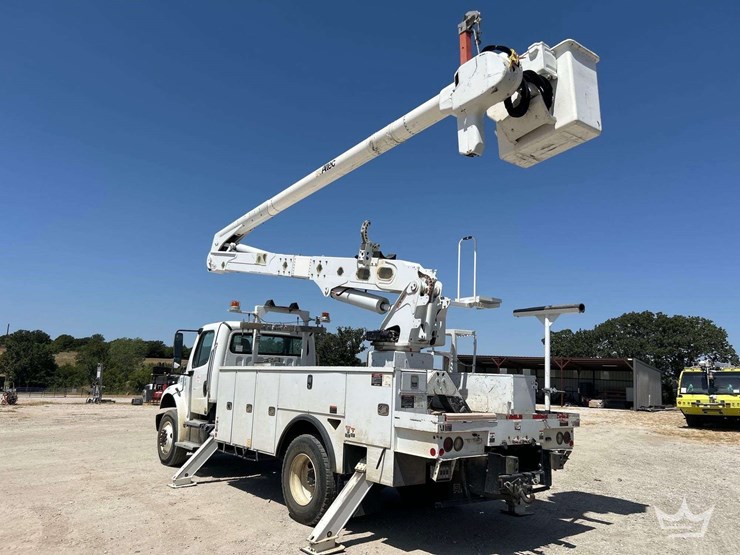 2019-freightliner-m2-106-image-2
