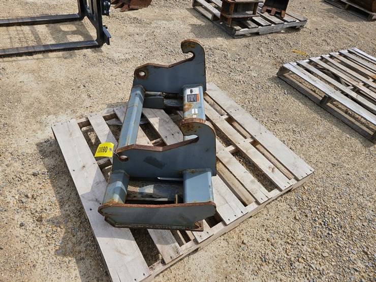 #47-•-2011-wacker-bradco-179086-adaptor-plate-image-6