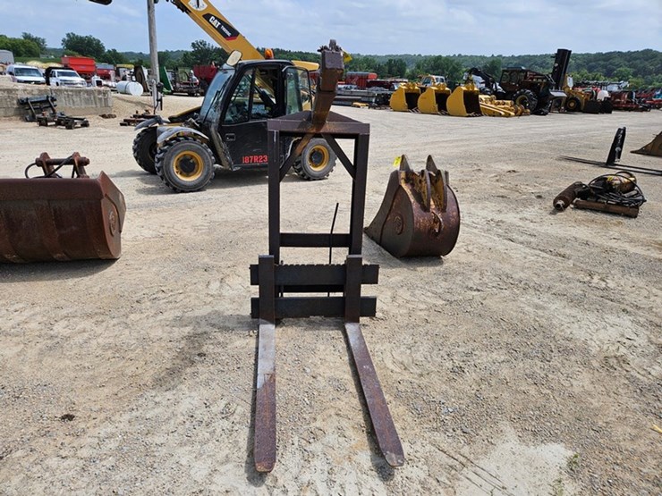 #103-•-pallet-fork-&-boom-image-8