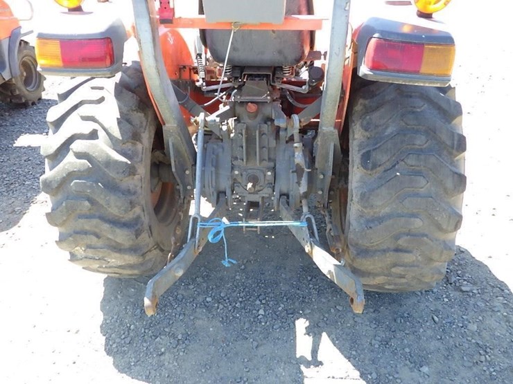 kubota-l3800d-image-12
